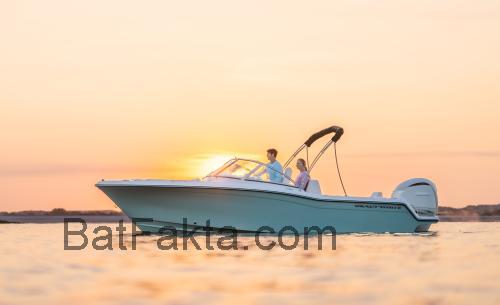 Grady White Freedom 215 recensioner och tekniska specifikationer